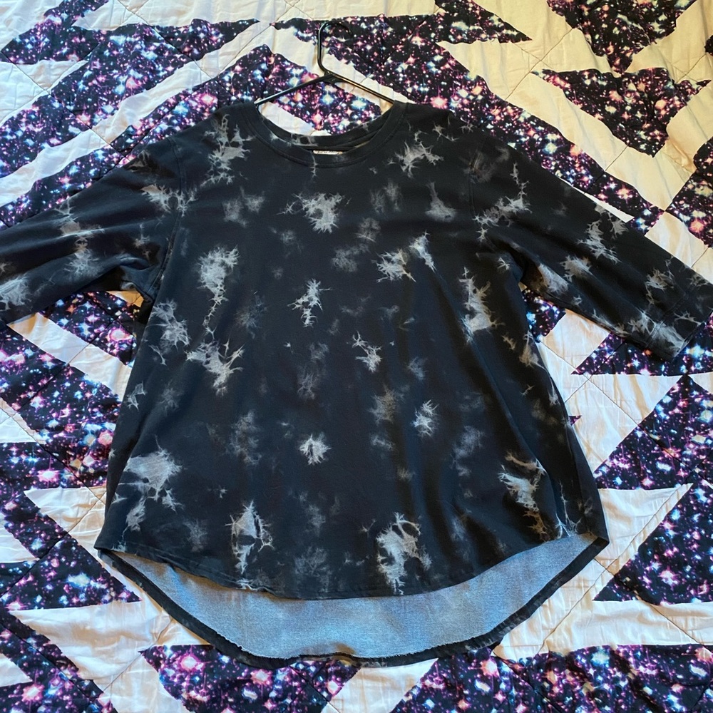Black and Gray 3/4 Sleeve Scoop Neck Top
